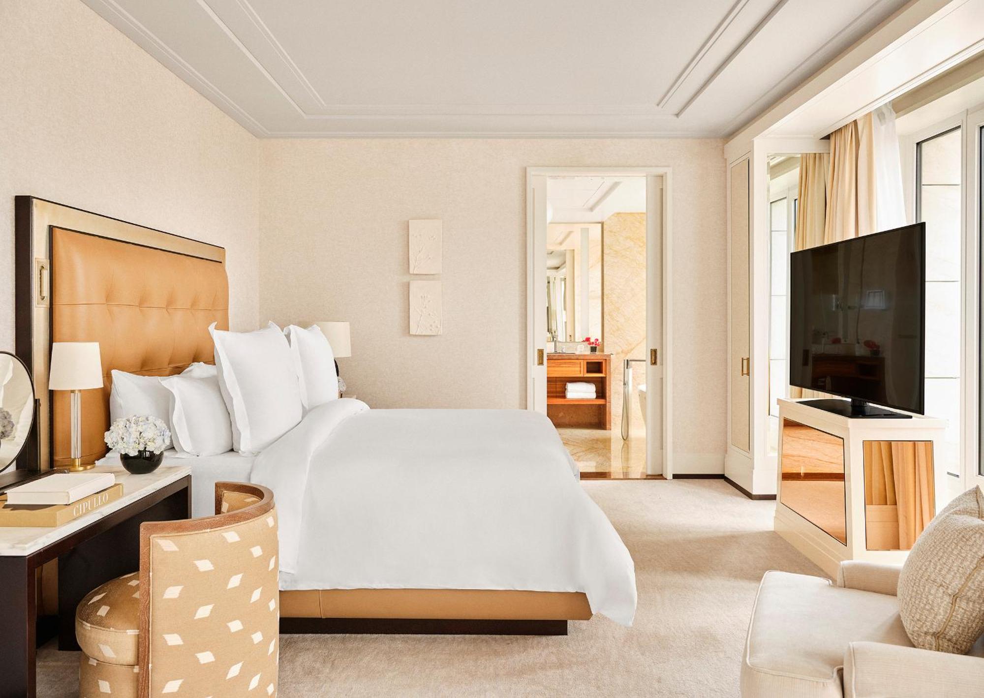 Four Seasons Hotel Madrid — Fotók 1